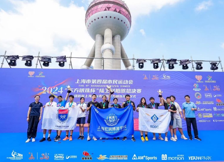 hongrunxuexiaolinianchengjijizhaopian133.jpg
