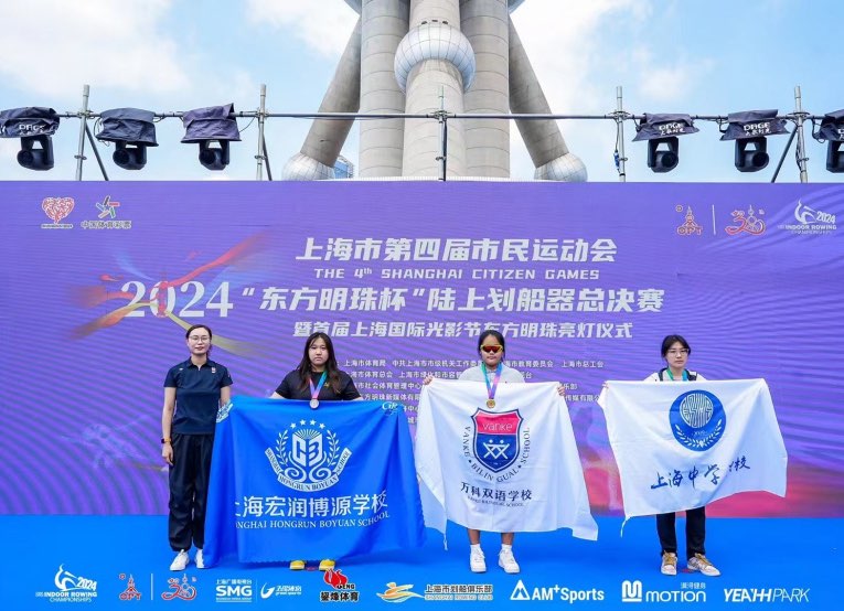 hongrunxuexiaolinianchengjijizhaopian206.jpg
