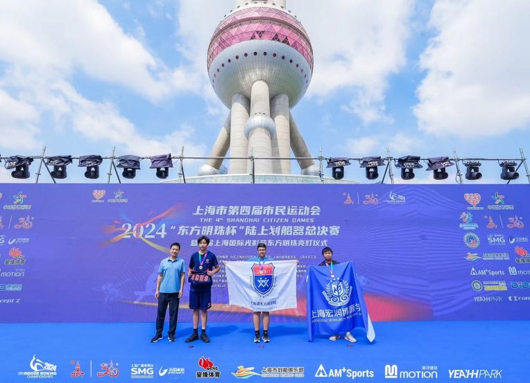 hongrunxuexiaolinianchengjijizhaopian232.jpg
